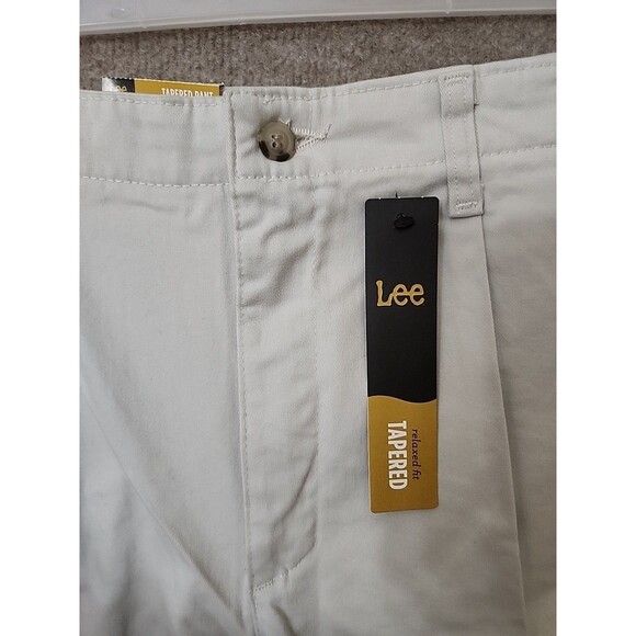 Lee Relaxed Fit Chino Pants Women 18 Petite Lt Gray Tapered Leg Elastic Side NEW - Picture 4 of 10